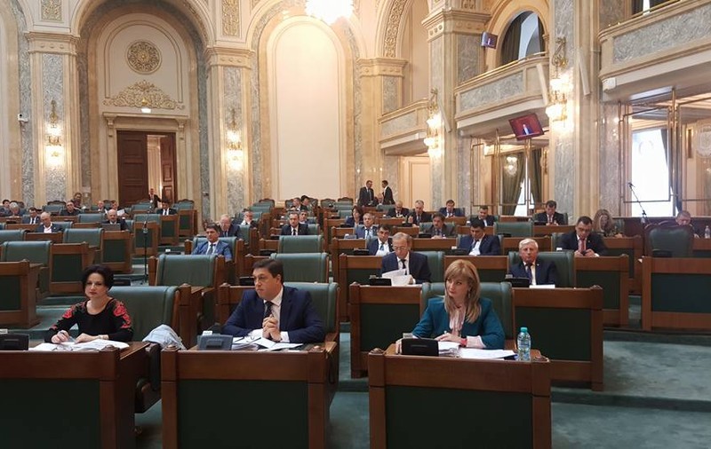 Cât câștigă senatorii, după majorarea veniturilor, din luna iulie: Tăriceanu are un salariu de 16.675 lei, pe lună, secretarul Senatului are 19.000 de lei
