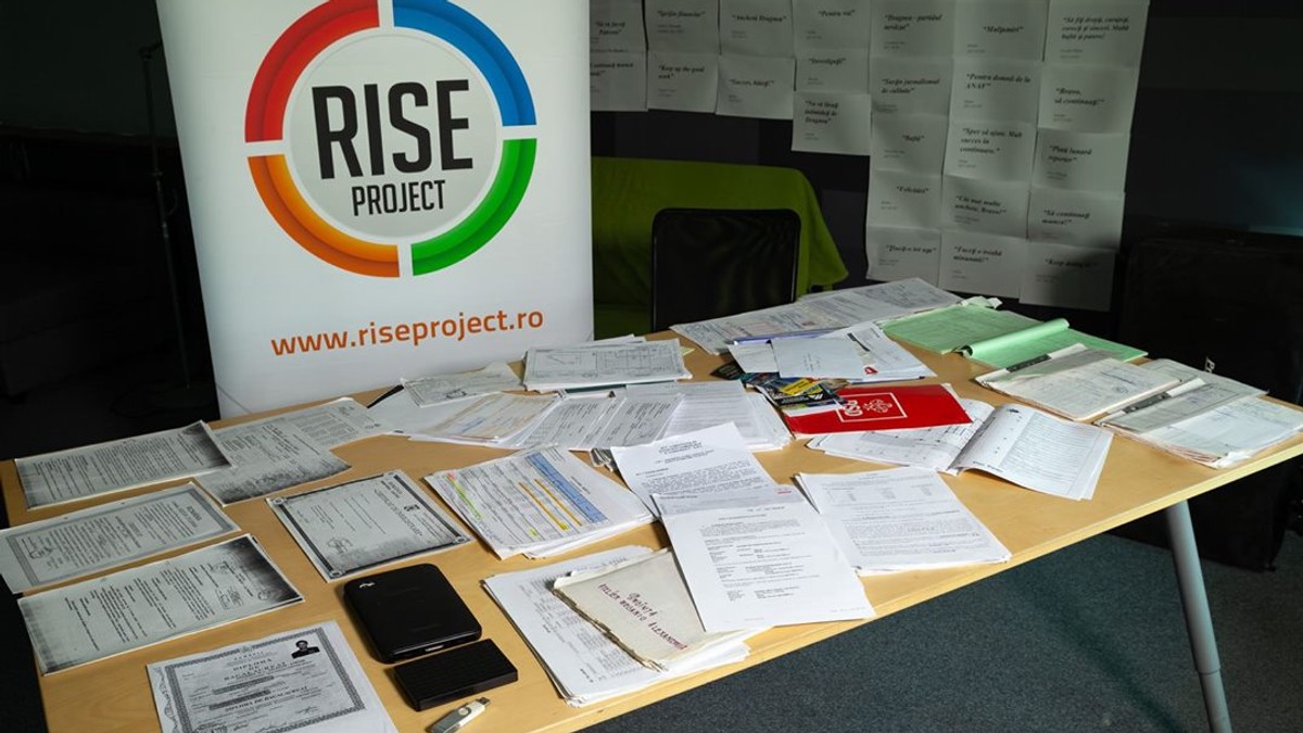 Jurnaliștii RISE Project somați să-și divulge sursele și amenințați cu amenzi