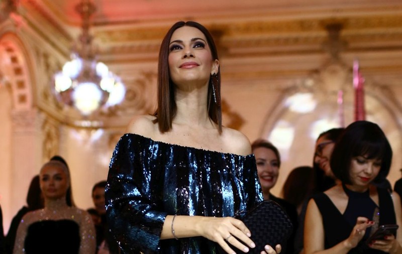 FOTO/ Andreea Berecleanu s-a afișat cu o rochie suspect de largă, la Gala Elle Style Awards 2018