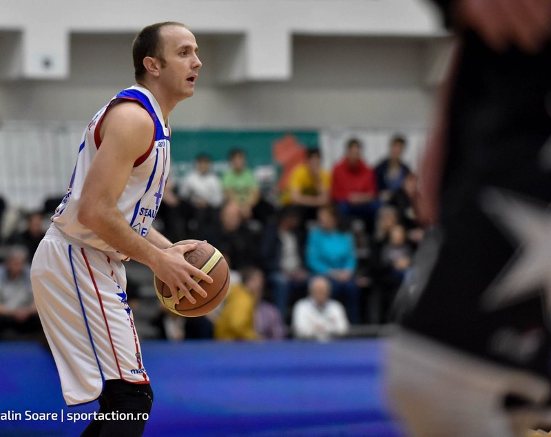 Playmaker-ul Stelei, baschetbalistul sârb Marko Marinovici, dezvăluie: ”Trag ca un nebun, să-mi întăresc mușchii spatelui și ai abdomenului! Am un membru mai scurt cu 4 centimetri” | VIDEO EXCLUSIV