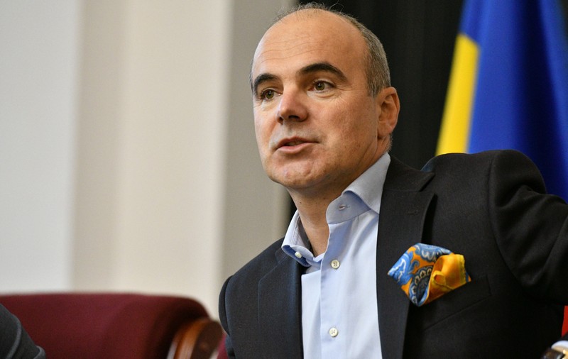 Rareș Bogdan: “Și eu încerc să înțeleg cum au recomandat specialiștii să închidem complet piețele închise”