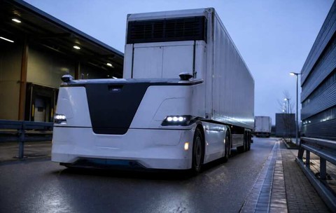 Lidl și Einride introduc în Germania un camion fără cabină pentru transport comercial pe drumuri publice