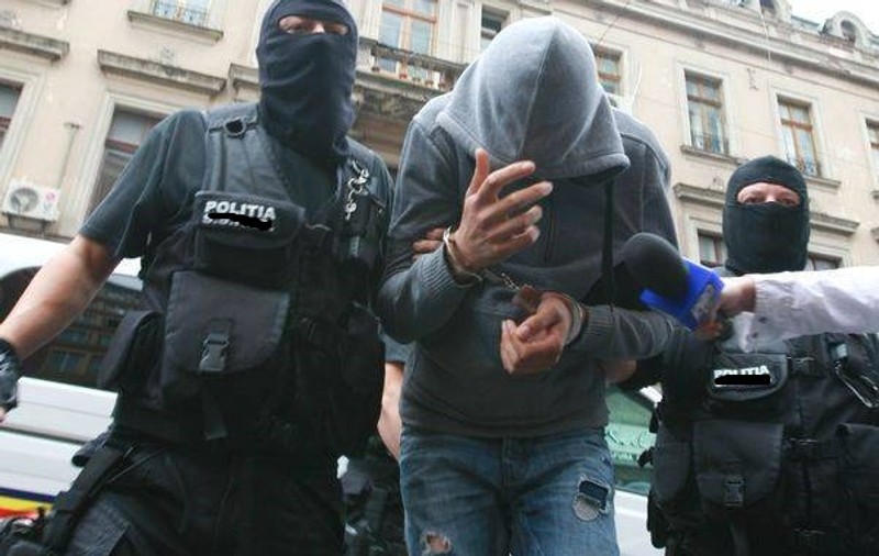 Percheziții la șeful Centrului Operațional Extindere Rețea Argeș, din cadrul societății CEZ.