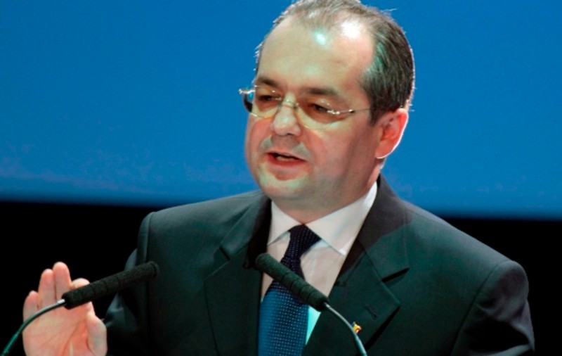 Şeful Erste, către politicienii români: "Vorbiţi mai puţin şi treceţi la fapte"