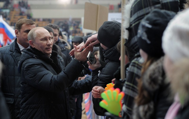 De ce îl votează rușii pe Vladimir Putin și sunt pregătiți să-l facă cel mai longeviv președinte după Stalin