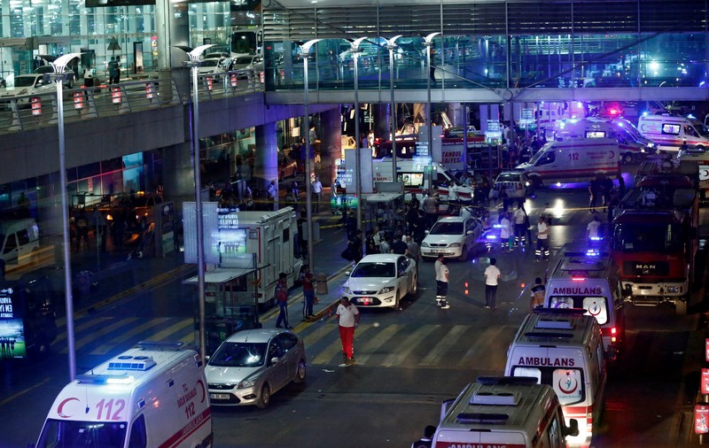 Un fost jucător al Stelei, martor la atentatul de la Istanbul. ”Multă agitaţie, ţipete, poliţie şi frică”