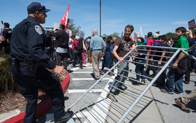 Alegeri SUA| Manifestație violentă în timpul unui discurs al lui Donald Trump