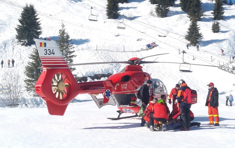Un copil de 6 ani a căzut din telescaun, la Sinaia. A fost chemat elicopterul SMURD