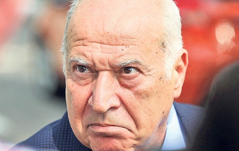 Judecătorii îl ţin ca pe ace pe Dan Voiculescu
