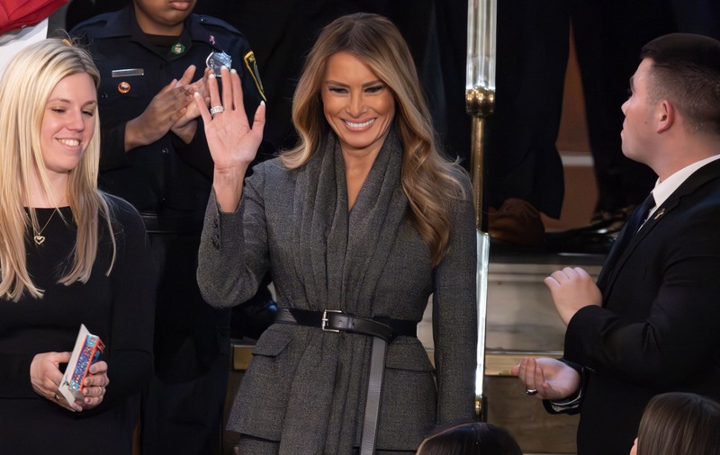 Cum a apărut Melania la discursul lui Donald Trump în fața Congresului. Suma colosală pe care a plătit-o pentru sacoul Dior