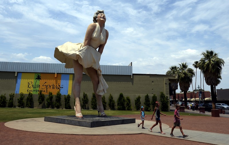 O controversată statuie a actriței Marilyn Monroe a împărțit în două un oraș din SUA. De ce au ajuns să se războiască în justiție