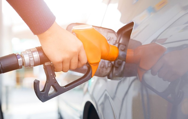 Benzina, mult mai scumpă decât motorina, vineri, 29 mai 2026. Cât costă un litru de carburant în București, Cluj-Napoca, Timișoara, Iași și Constanța