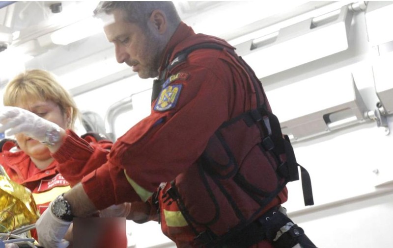 Fetița de 2 ani care a suferit arsuri după ce a vărsat oala cu ciorbă nu va fi transferată la București. Medic: „Hopul pentru acest copil nu este trecut”