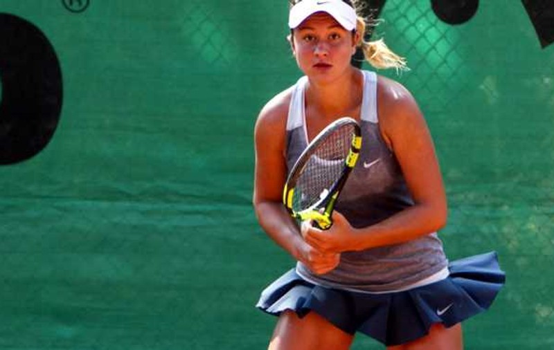 Ioana Roșca a câștigat turneul jucat la academia lui Rafael Nadal. Barmanița servește minunat și la tenis