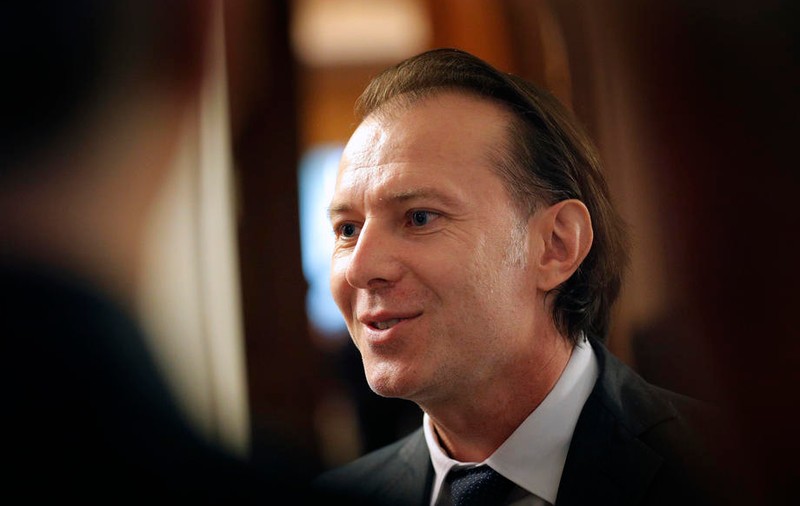 Florin Cîțu: „Acum, că am ridicat restricțiile, trebuie să mă duc neapărat în Vamă, să stau toată noaptea!”