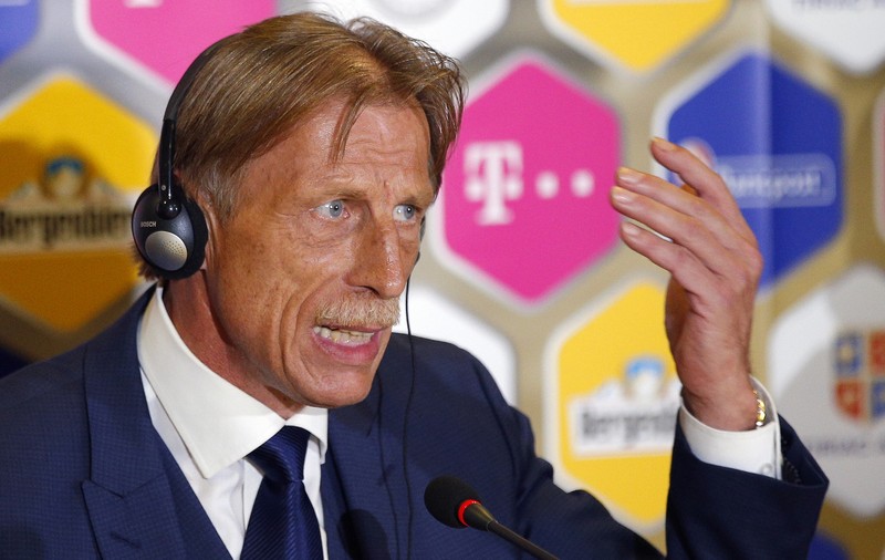 Ce mai face Christoph Daum. Fostul selecționer al României îl critică pe Joachim Low după eșecul Germaniei la Cupa Mondială
