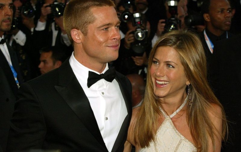 Jennifer Aniston, de două ori însărcinată cu Brad Pitt