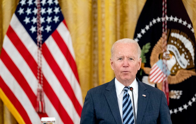Planul lui Biden privind vaccinarea a peste 100 de milioane de angajați americani, vulnerabil în justiţie