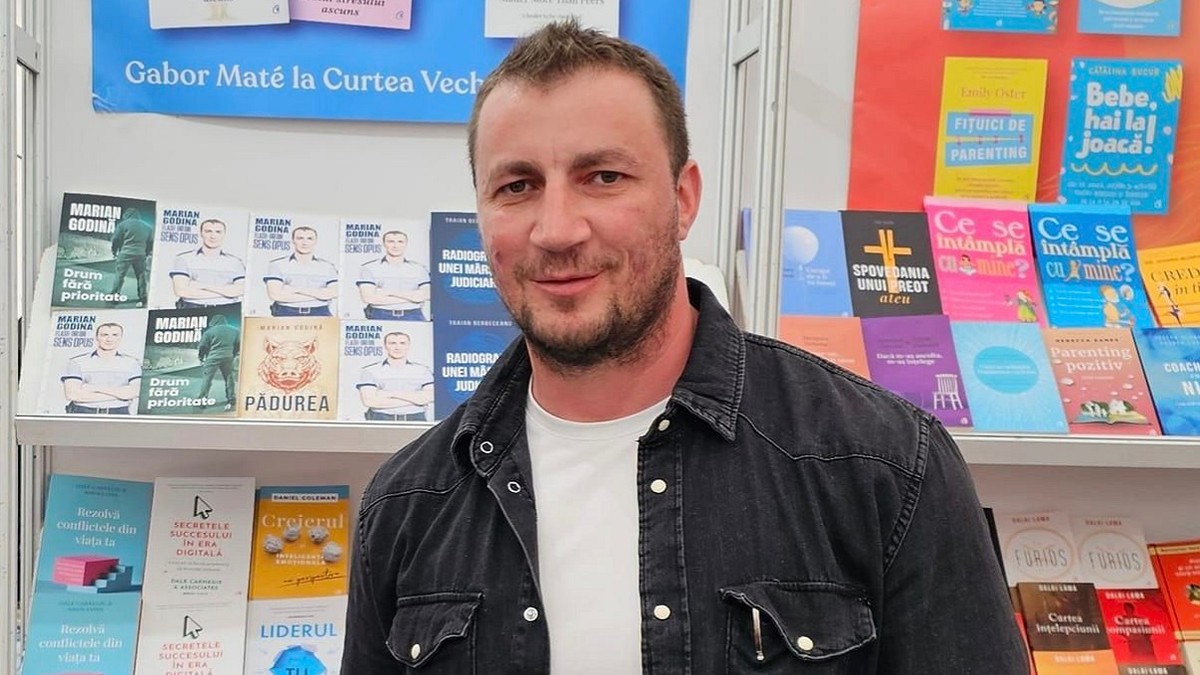 Marian Godină