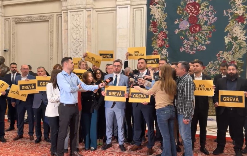 Ce înseamnă greva parlamentară pe care deputații și senatorii AUR au declarat-o după respingerea candidaturii lui Călin Georgescu