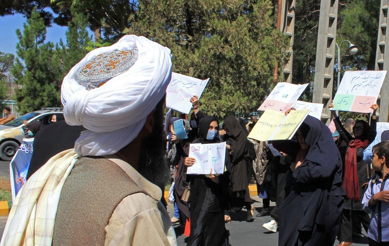 Doi morți și opt răniți într-un protest antitalibani, în Afganistan