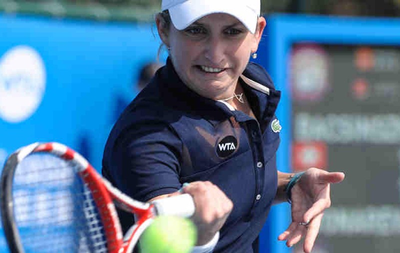 Cine e fata cu care Halep se bate mâine pentru 111.163 de dolari