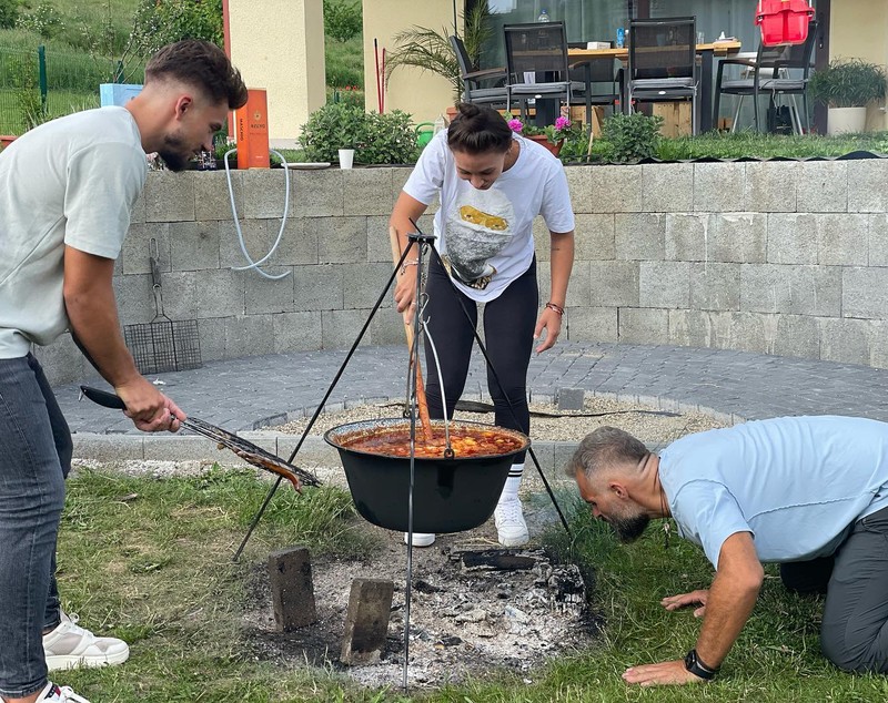 Dan Ursa a dat petrecere în aer liber. Cum a sărbătorit victoria de la Survivor 2023 alături de Andrei Krișan și Ștefania Stănilă