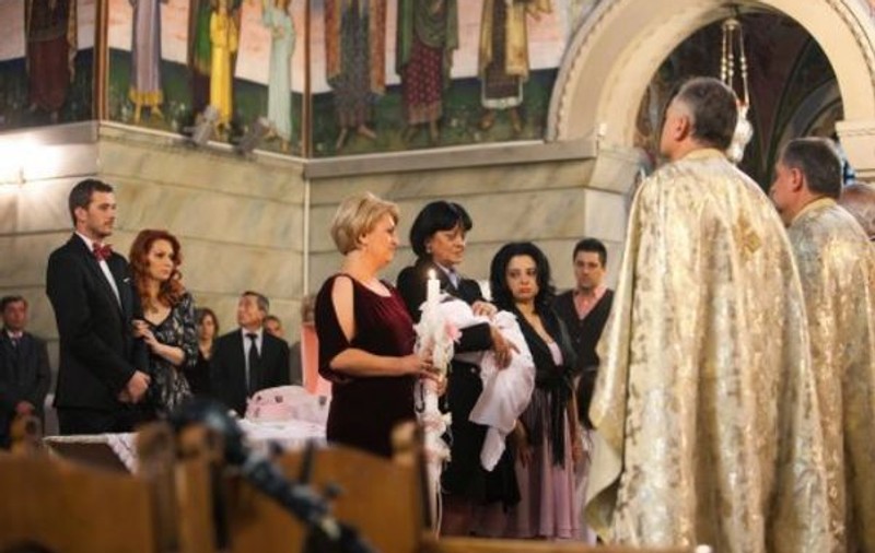 Dan Cruceru și-a botezat fiica. Vezi câte nașe a avut micuța Sophia!