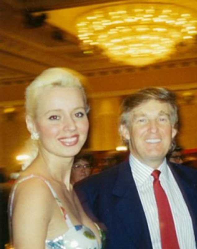 Fosta candidată la titlul de Miss Elveția îl acuză pe Donald Trump de hărțuire: „Cum am intrat, a sărit peste mine! Noroc că sunt înaltă, am reușit să scap”