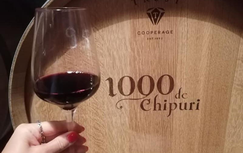 Ce legătură au „sforile” cu vinul FN14 de la crama „1000 de Chipuri” din Dealu Mare şi cum poţi produce, stând acasă, un butoi cu vin premium