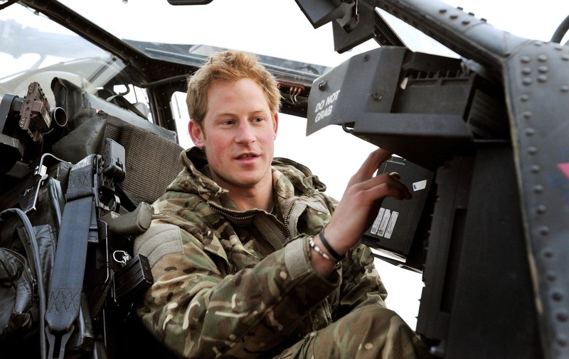 Prințul Harry spune că a ucis 25 de talibani pe vremea când era pilot de elicopter în Afganistan