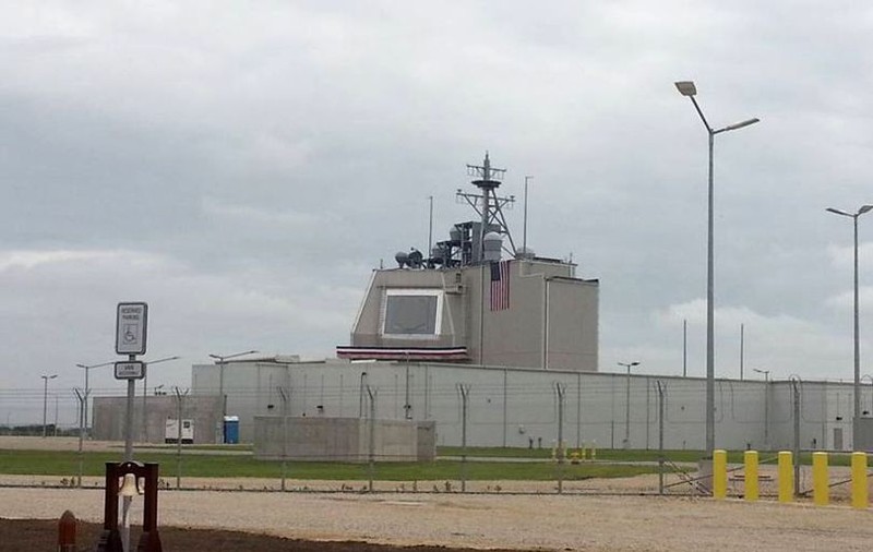 Rusia amenință cu ruperea Tratatului armelor nucleare. Mărul discordiei: scutul antirachetă de la Deveselu