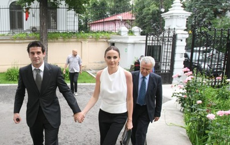 Cristi Chivu şi-a cumpărat una DINTRE CELE MAI SCUMPE CASE din România! A dat 4 MILIOANE de EURO! FOTO