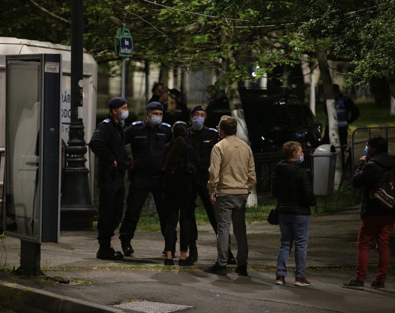 Cum a arătat Patriarhia în noaptea Învierii. 500 de oameni au asistat la slujbă din curte