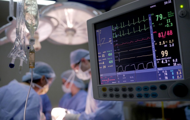 Ancheta „stimulatoarelor cardiace de la decedați”: Dr. Tesloianu a efectuat 238 de intervenții, majoritatea nu au fost necesare. Pacienți înșelați cu medicamente că au probleme cardiace