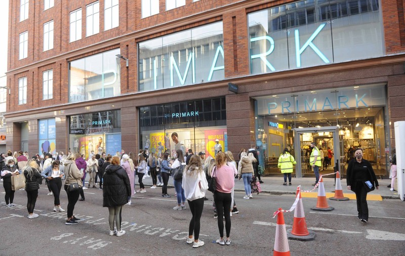 Retailerul de modă Primark vine în România. Când se deschide primul magazin