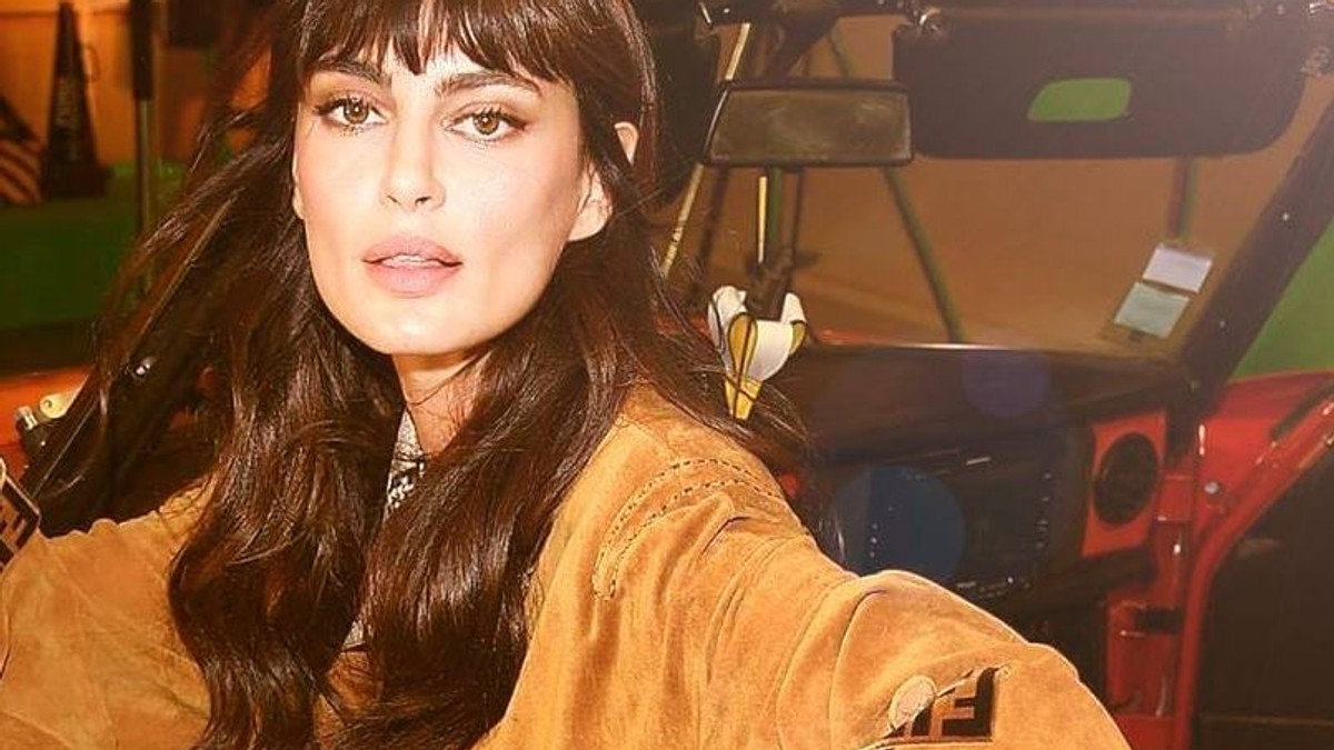 Catrinel Menghia a rupt gura târgului la o gală de la Monte Carlo. Super sexy la o gală de Crăciun | FOTO