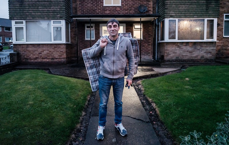 Viața și patimile unui român pe care l-a salvat plecarea în străinătate: „Dacă era să rămân în țară, ori eram la pușcărie, ori eram un bețiv profesionist, ori eram mort”