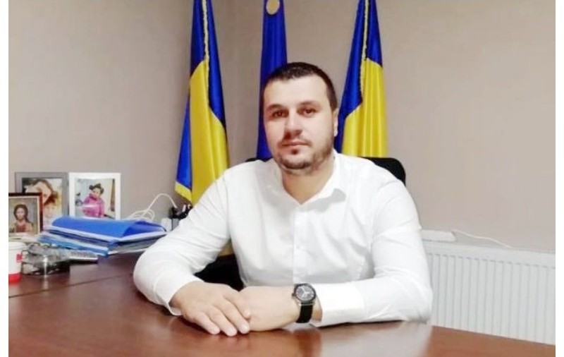 Edil din Argeș, agresat de o femeie în sediul Primăriei. De la ce a pornit conflictul