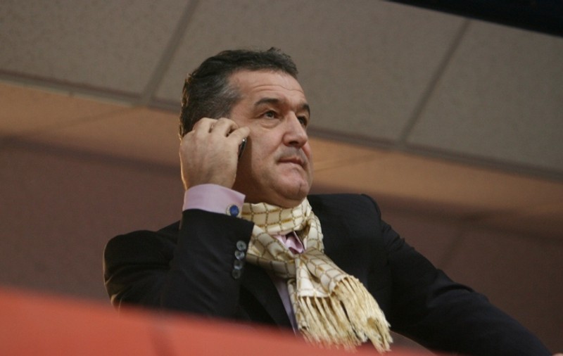 Gigi Becali nu mai e patron la Steaua. Acţiunile sunt la... nepoţii lui 