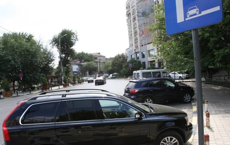 Un orădean a plătit tichetul de parcare unui necunoscut și l-a scăpat de amendă