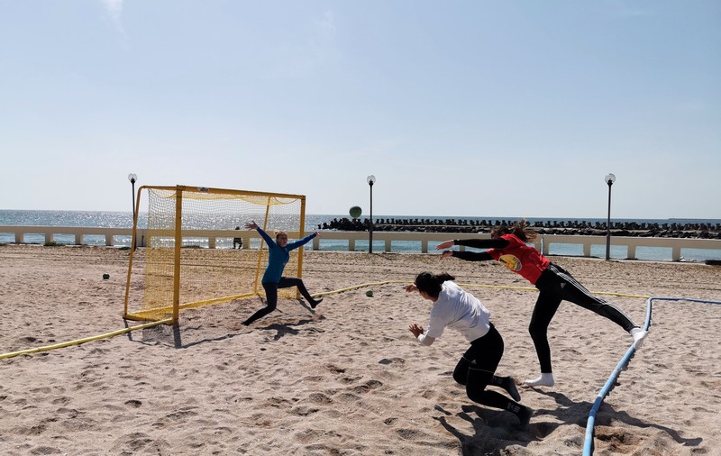 România ar putea organiza Campionatul Mondial de handbal pe plajă în 2022