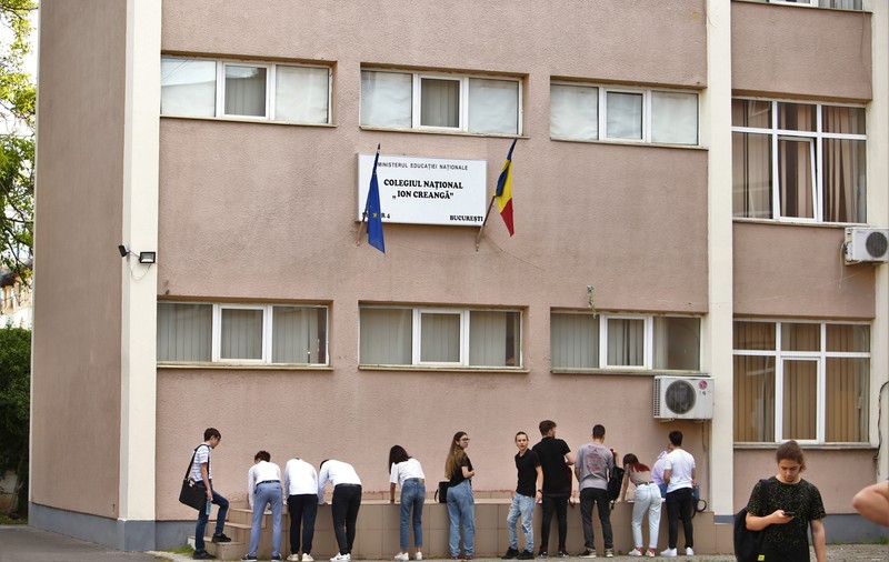 Examen de admitere la colegiile naționale, prin noua lege a educației. Părinți și experți se întreabă: „Evaluarea națională va fi pentru ratați?”
