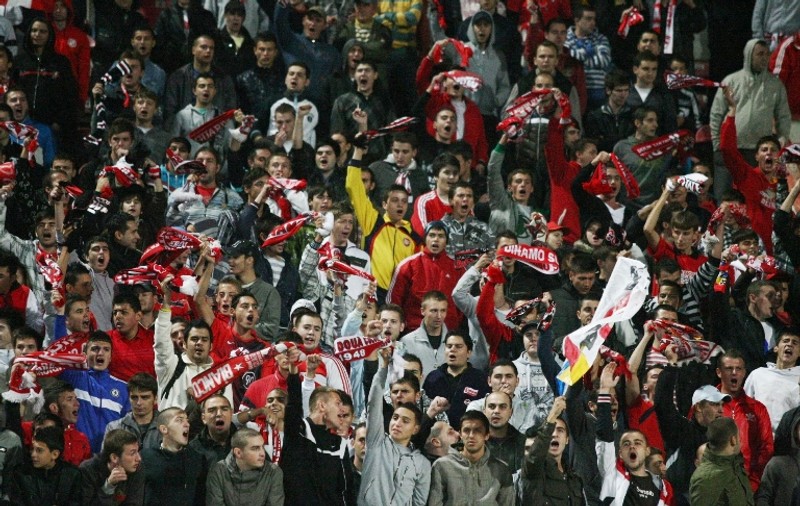 Dinamo joacă din nou cu casa închisă, după opt luni de zile!