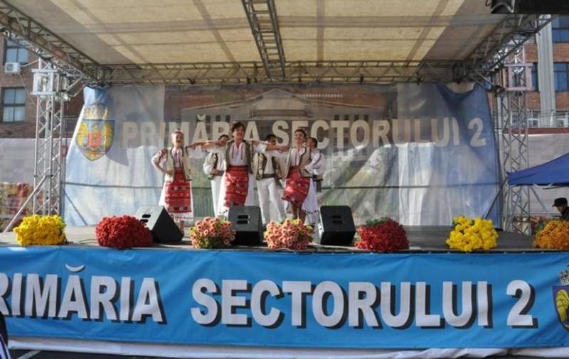 Spectacole folclorice şi muzică rock în acest weekend în Bucureşti