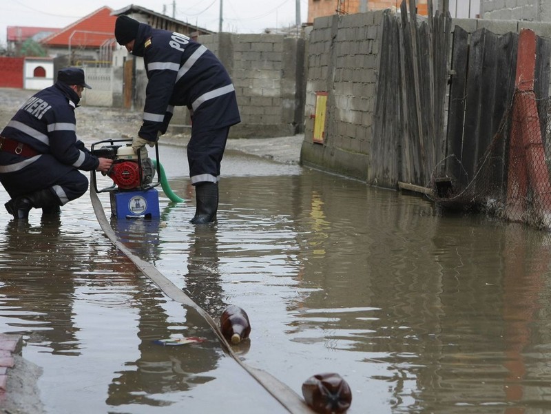 Cod portocaliu de inundații