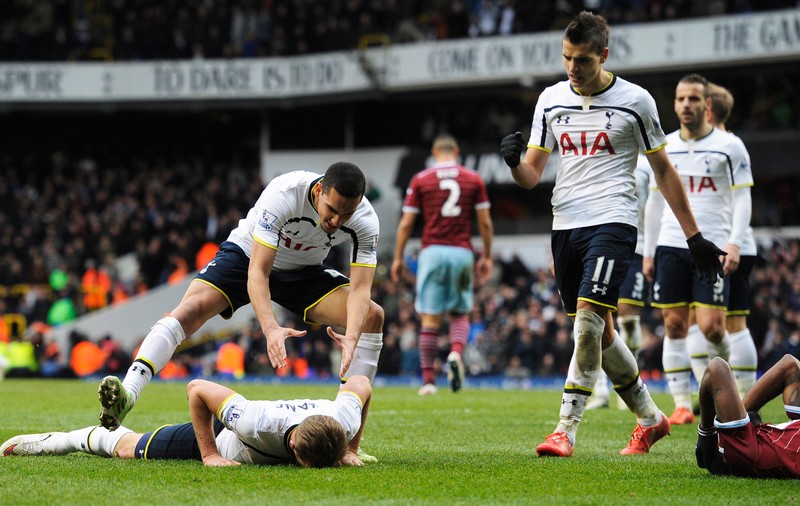 Tottenham, ținută în șah de West Ham. Chiricheș, nici măcar rezervă! / VIDEO