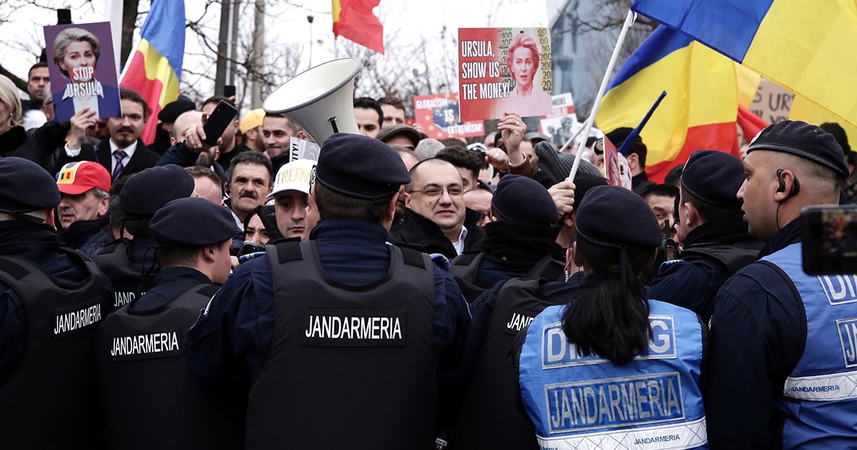 protest AUR la congres PPE
