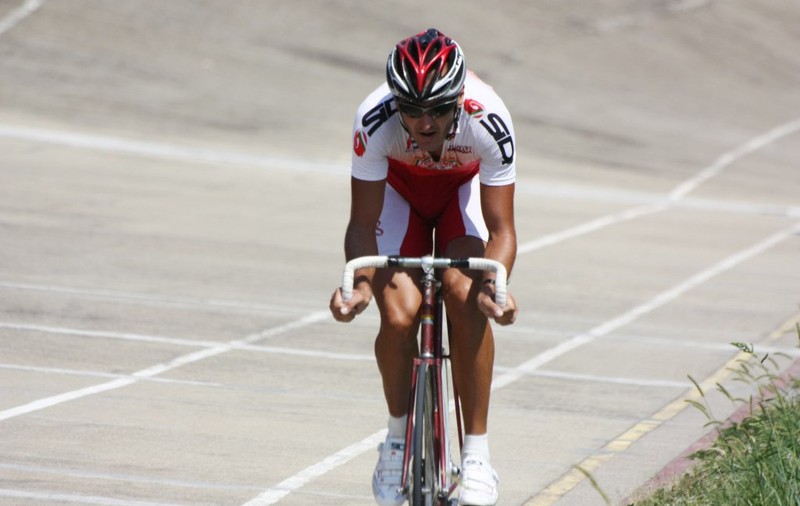 Prima participare a unei echipe romaneşti la Etape du Tour 2014, Franţa, cea mai mare competiţie de ciclişti amatori din Europa!