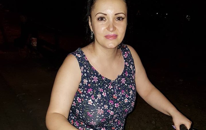 Cum arată Silvana Rîciu în costum de baie. Cântăreața a plecat în vacanță